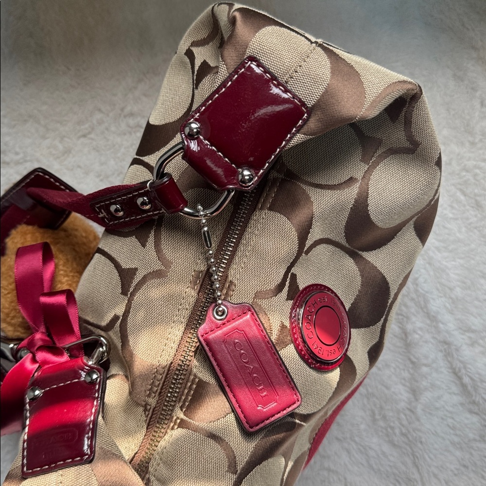 Coach Vintage Brown and Burgundy Signature Handbag - Picture 5 of 7